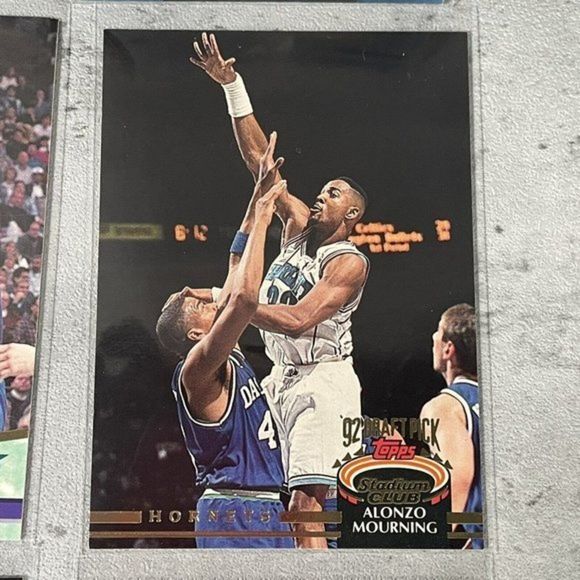 HUGE LOT Alonzo Mourning Rookie Cards 1992-93 Upper Deck RC‎ Charlotte Hornets - Picture 7 of 10